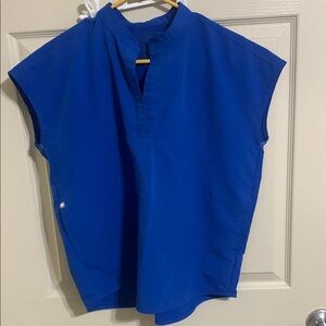 Blue Short Sleeve Figs Rafaela Top and jogger bottoms xs